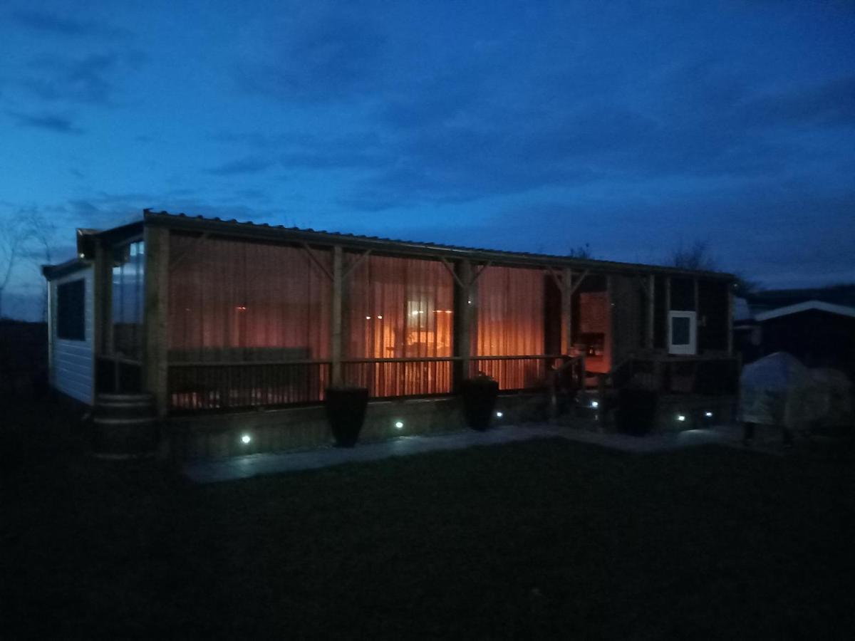 Glamping Aan De Thoolse Kust Hotel Poortvliet Exterior photo